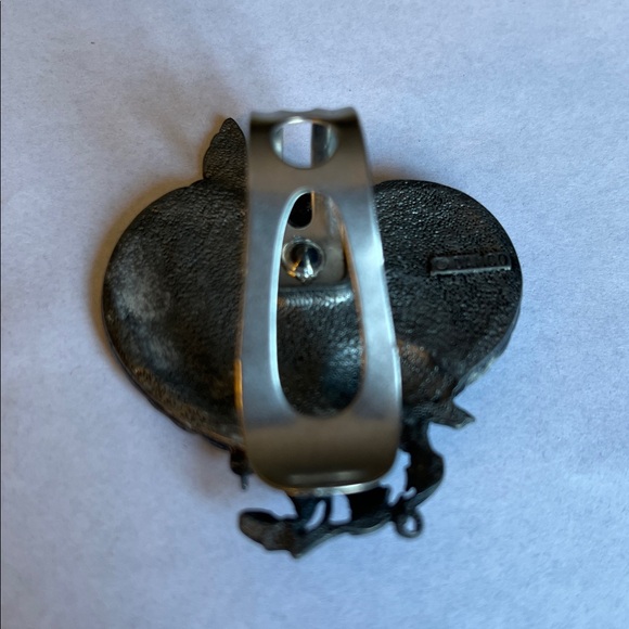 Camco Friend Travel Safety auto visor clip or could be scarf pin. - Picture 2 of 5